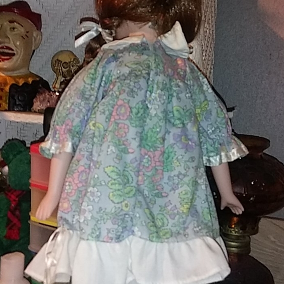 Porcelain doll - Picture 5 of 5